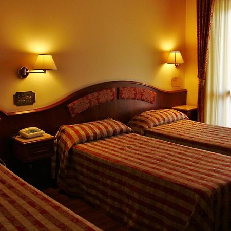Hotel Valdaso ペダーゾ エクステリア 写真