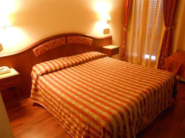 Hotel Valdaso ペダーゾ 部屋 写真